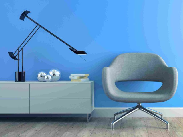 https://gordon-peru.com.pe/wp-content/uploads/2017/05/image-chair-blue-wall-640x480.jpg